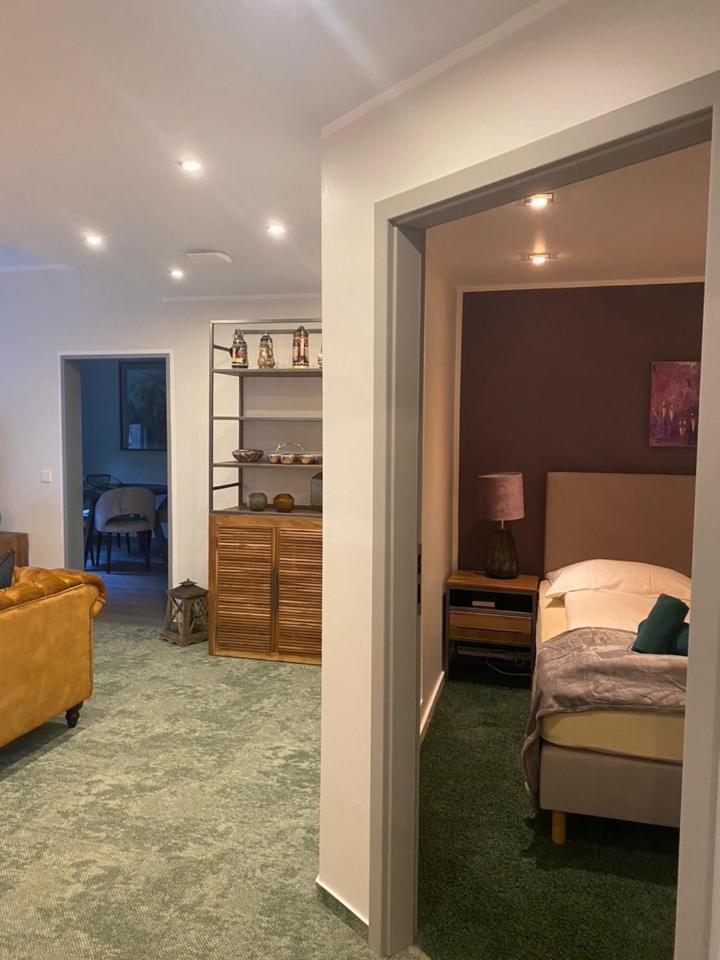 Besotel Erkrath- Schicke Fewo Oder Apartments Zentral Naehe Bahnhof Und Autobahn Im Neandertal Mit Glasfaser Wlan Und Freies Parken Eksteriør bilde