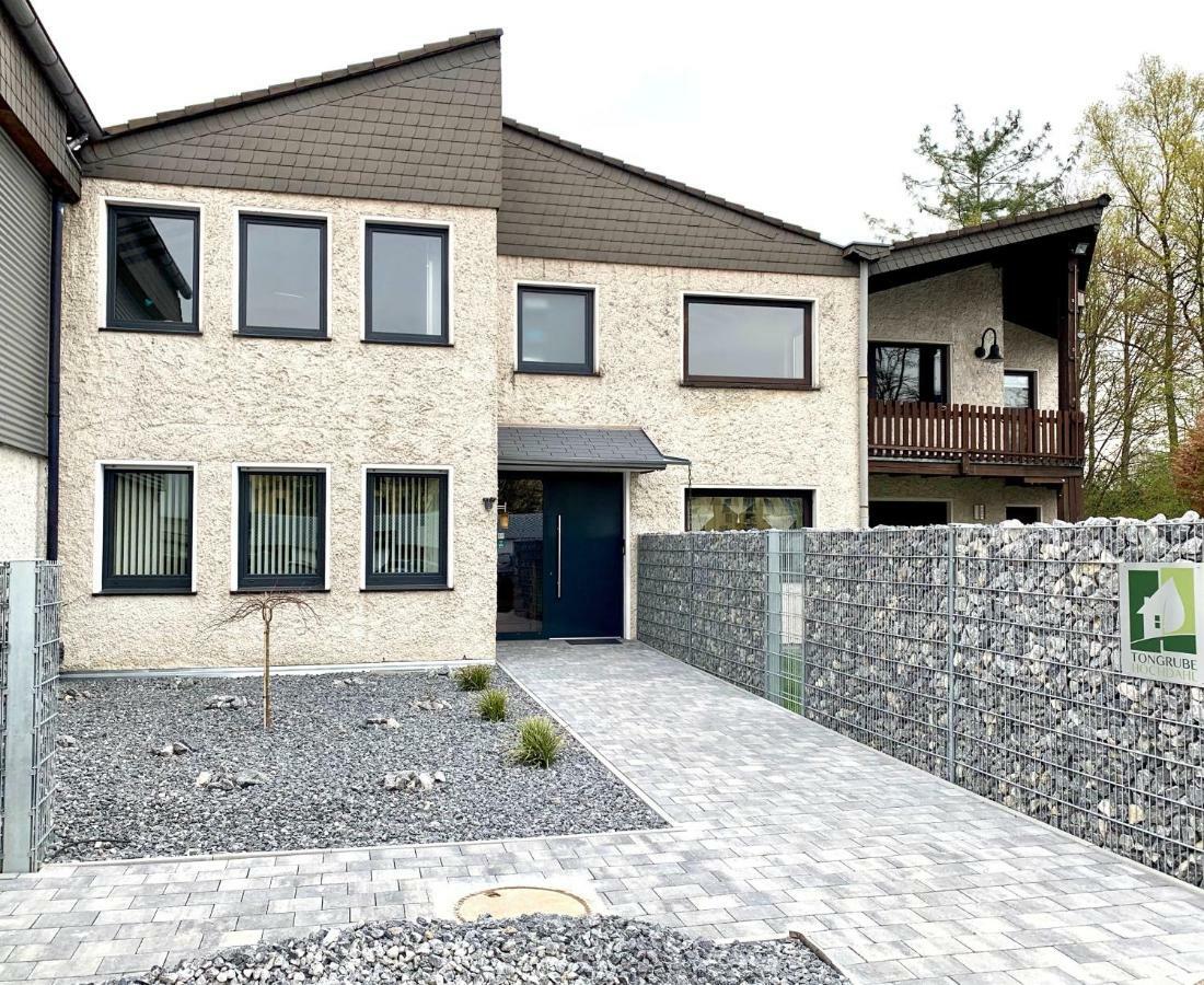 Besotel Erkrath- Schicke Fewo Oder Apartments Zentral Naehe Bahnhof Und Autobahn Im Neandertal Mit Glasfaser Wlan Und Freies Parken Eksteriør bilde